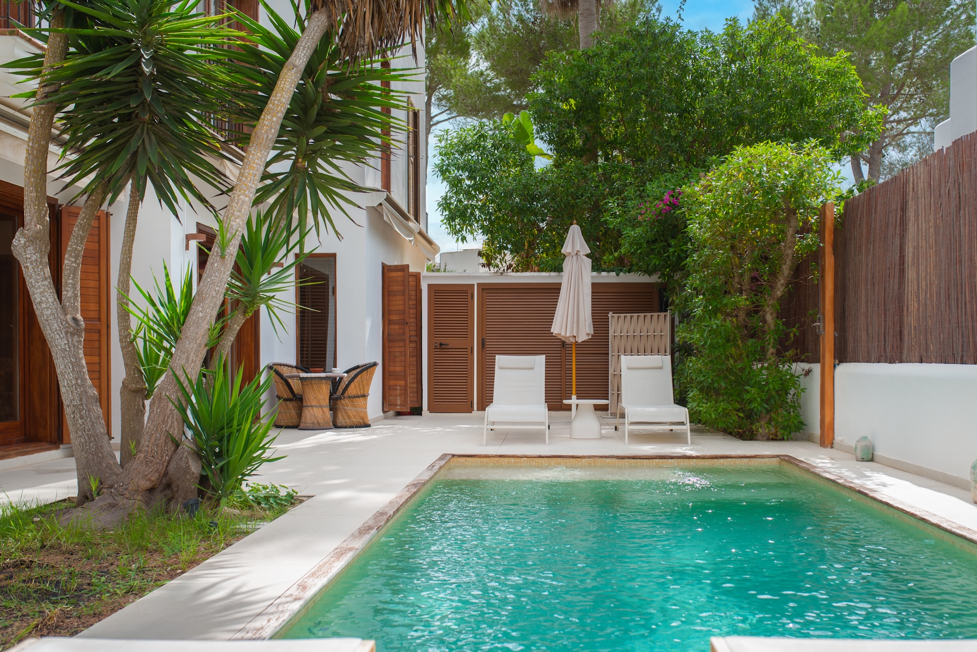 Resa estates Ibiza for sale te koop appartement Santa Gertrudis main photo pool ok.jpg